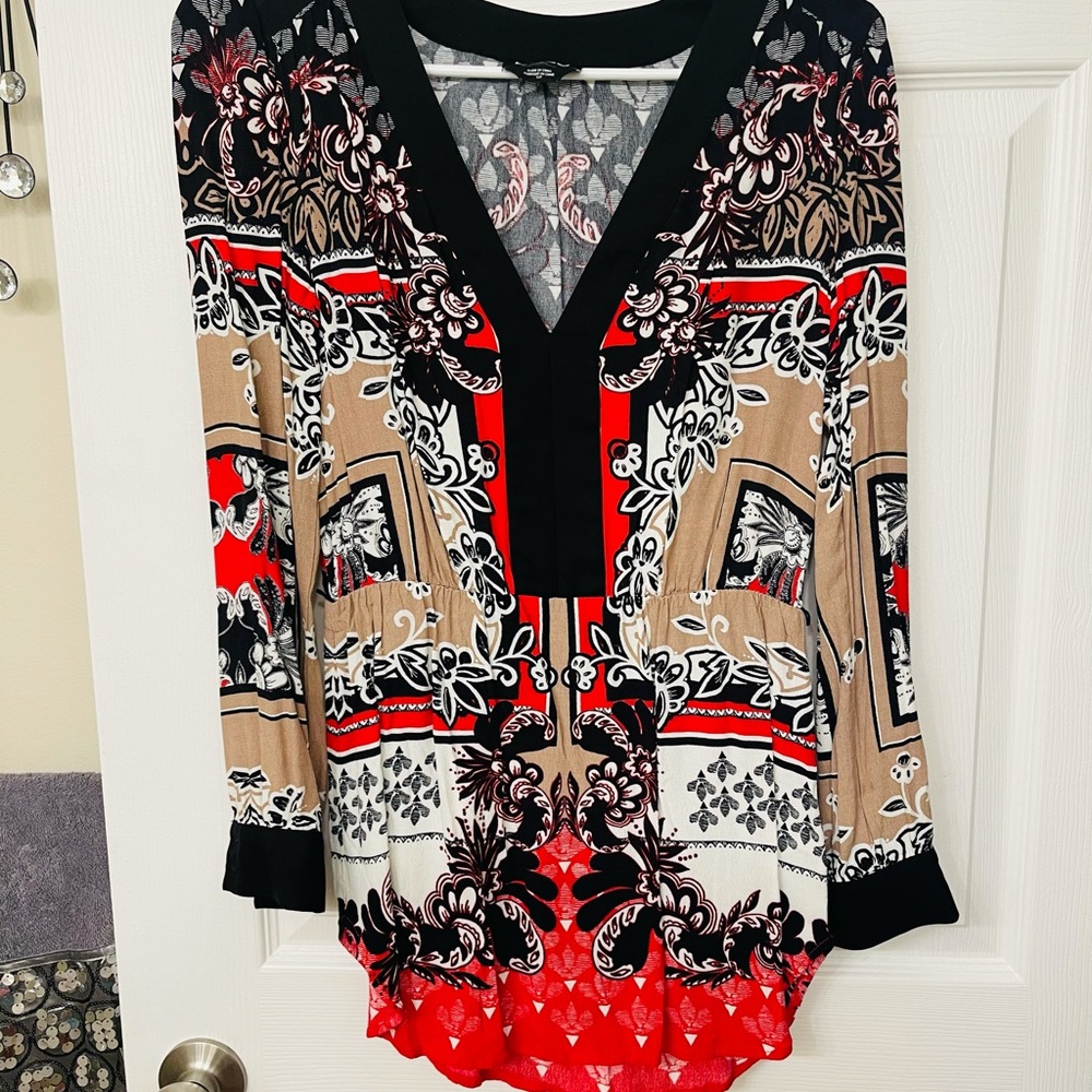 Beautiful Bebe Blouse😍